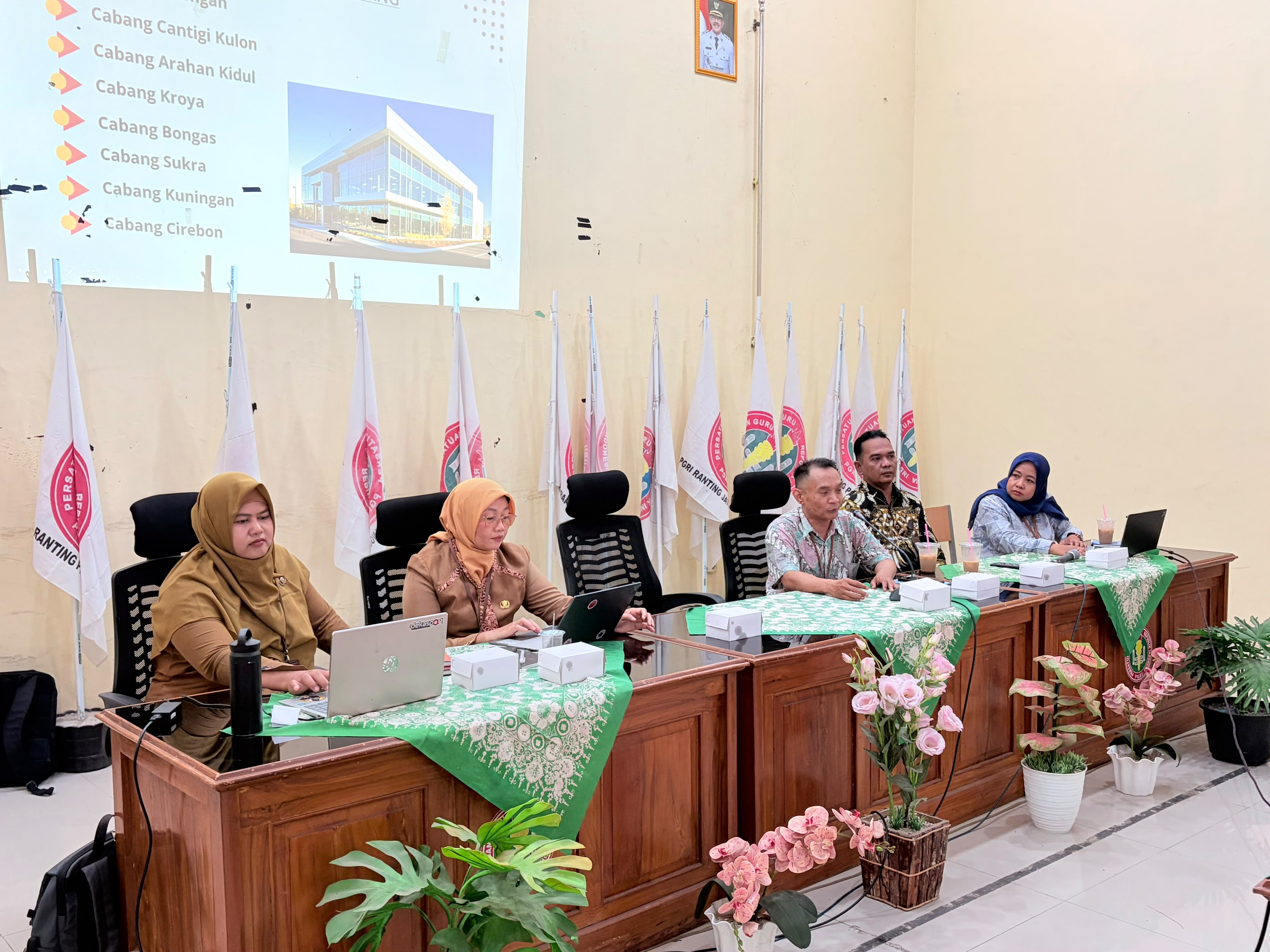 Bank BIMJ Sosialisasikan Program SANINGJAR kepada Kepala Sekolah TK dan SD se-Kecamatan Jatibarang